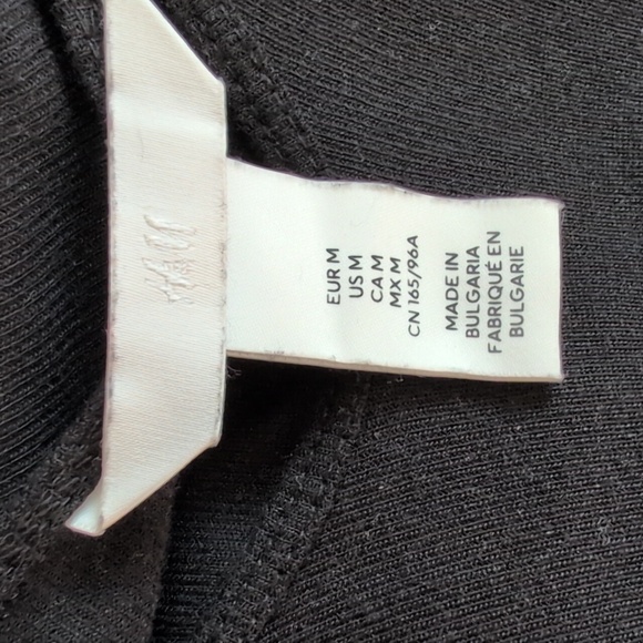 Sweater - Picture 5 of 6